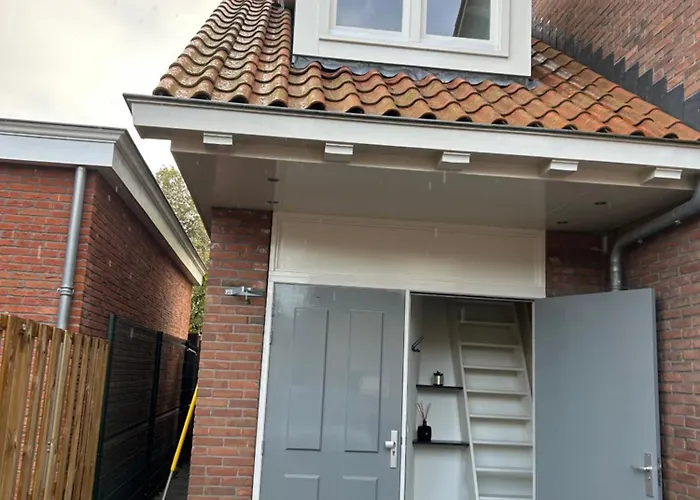 De Leeuw Διαμέρισμα *